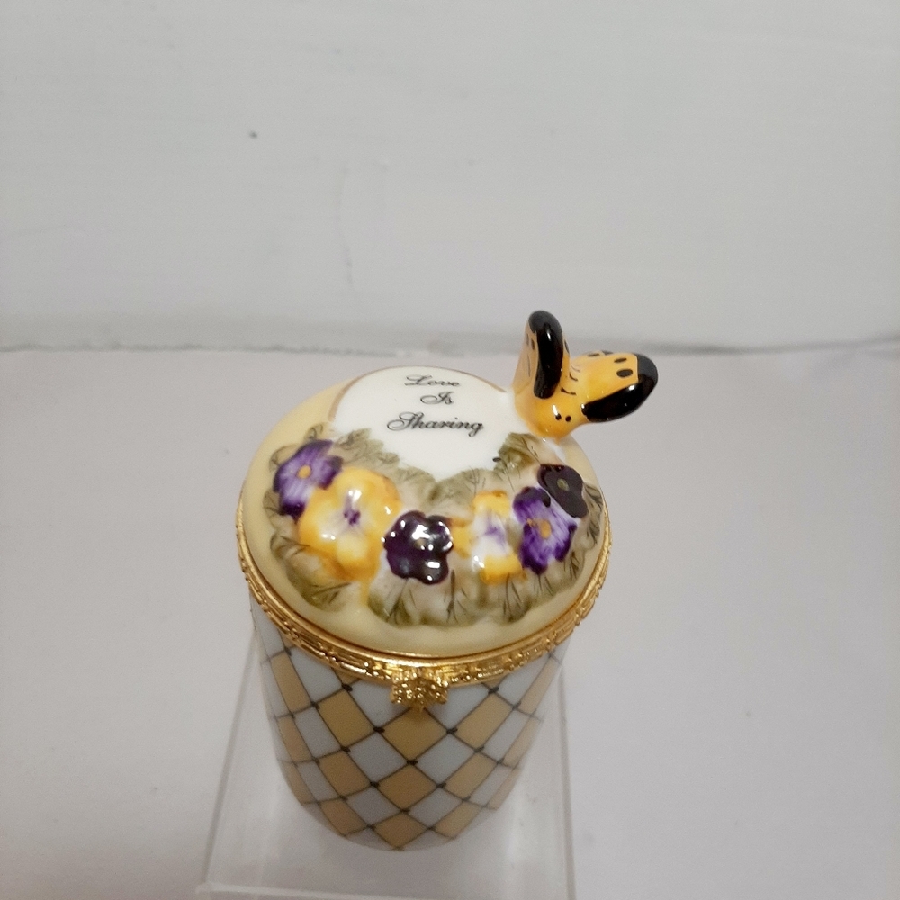 Hand painted Porcelain candle/trinket jar. utterflies,pansies,harlequin pattern - Picture 3 of 5